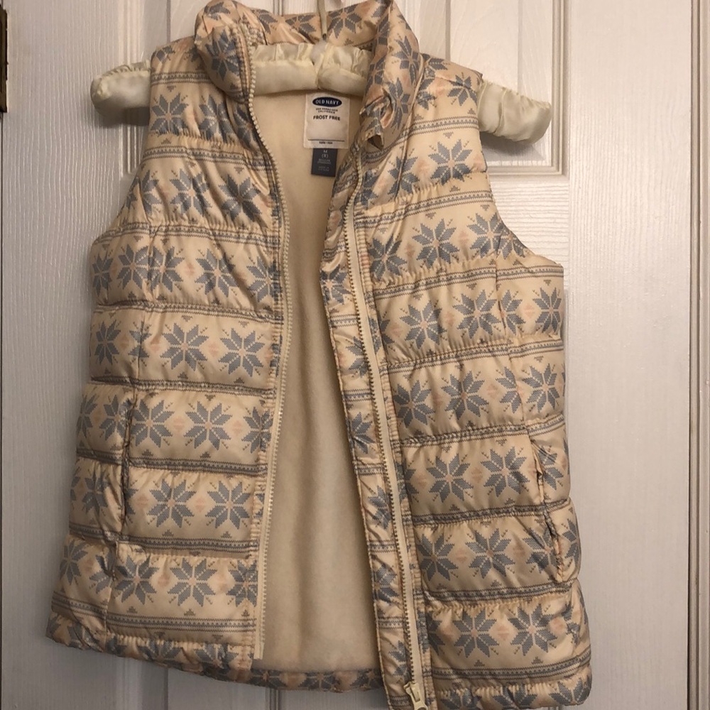SOLD Old navy frost free girls puffy vest